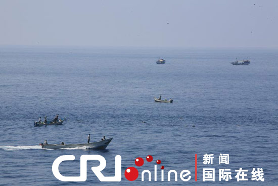 多艘海盗船袭击中国护航编队